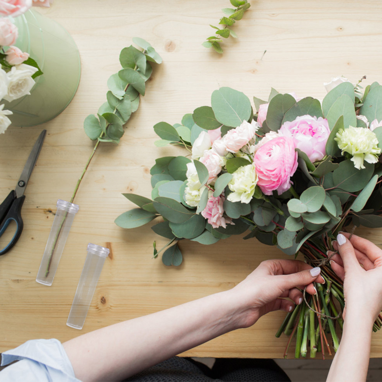 50Pcs Plastic Flower Water Tub - The Florist Supply のレビューと価格
